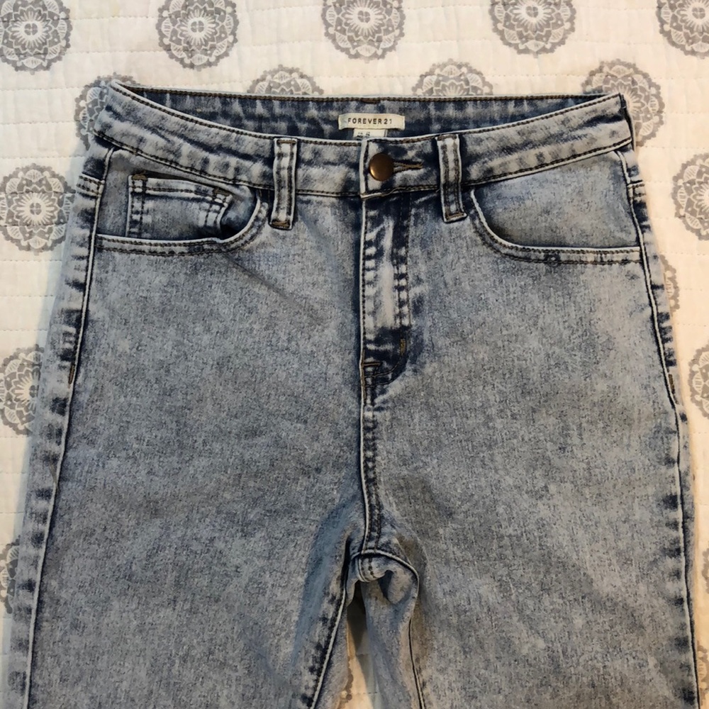 Jeans - Picture 2 of 3
